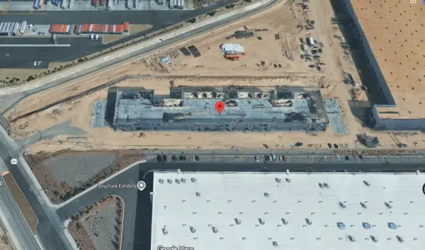 Tesla розгортає мережу сервісних центрів для вантажівок Semi, перший – у Лас-Вегасі