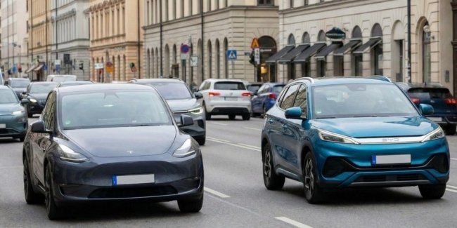 BYD випередила Tesla: у 2025 році у світі реалізували рекордні 20,5 млн електрокарів