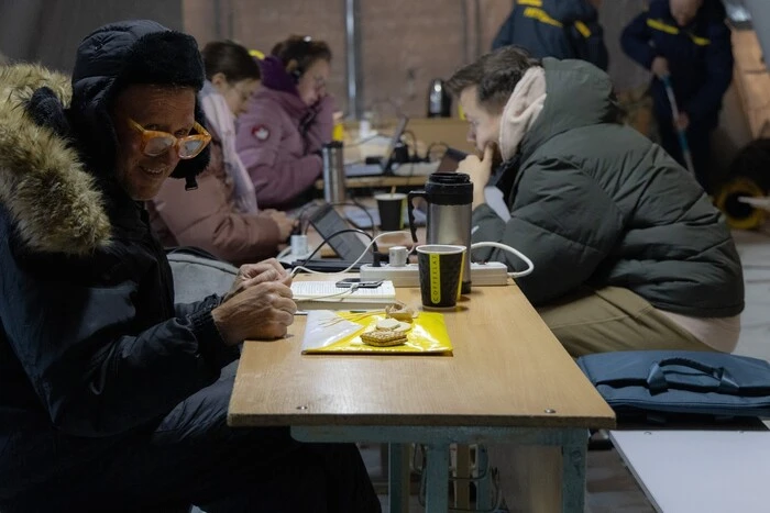 Пункти незламності у Києві: де знайти тепло і зв'язок