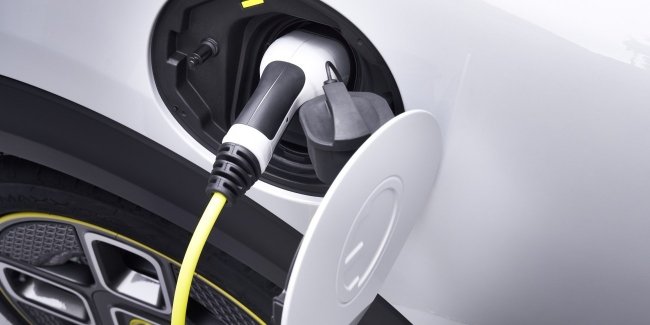 Конфлікт в Ірані спричинив те, що електрокари виявились більш прибутковими за бензинові