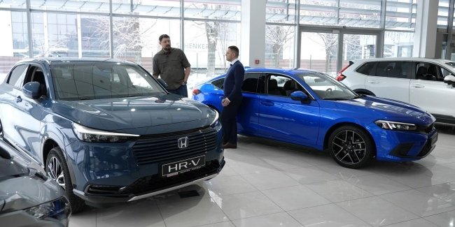 Активність авторинку за регіонами у лютому 2026 року