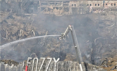 В Одесі після російської ракетної атаки згорів супермаркет Fozzy. Компанія оцінює збитки в сотні мільйонів гривень /Фото 3