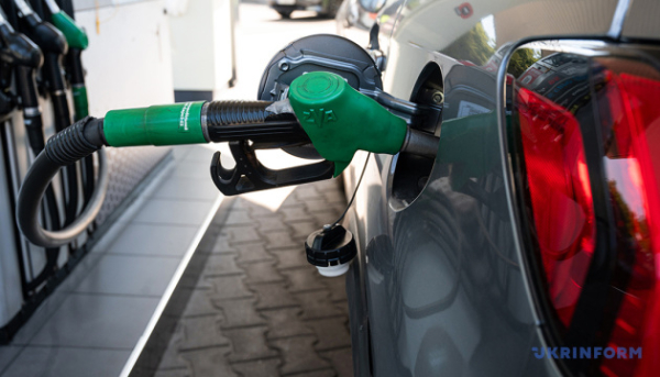 Рекордний обсяг за березень з 2021 року: дизпальне в Україну імпортують 124 компанії