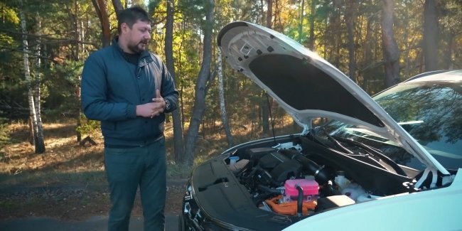 Які двигуни авто обирали українці у березні 2026 року